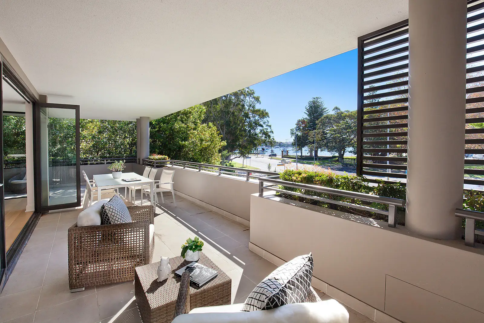 2/675 New South Head Road, Rose Bay Sold by Bradfield Badgerfox - image 1
