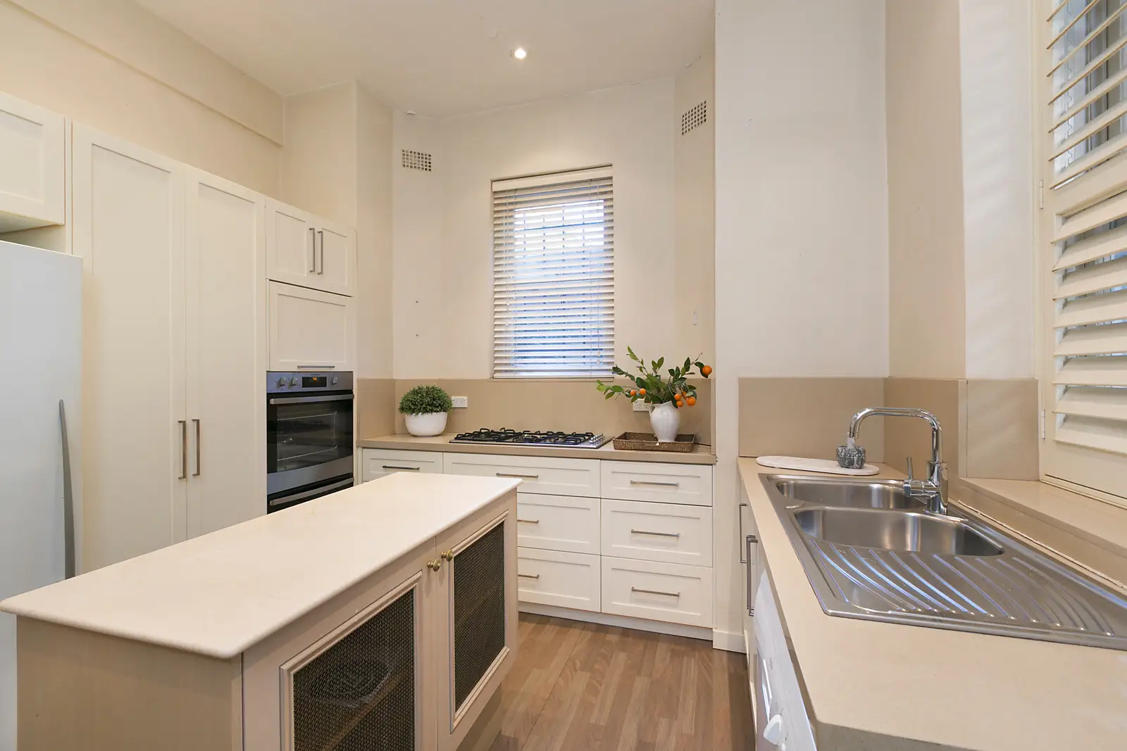 1/363 Edgecliff Road, Edgecliff Sold by Bradfield Badgerfox - image 1