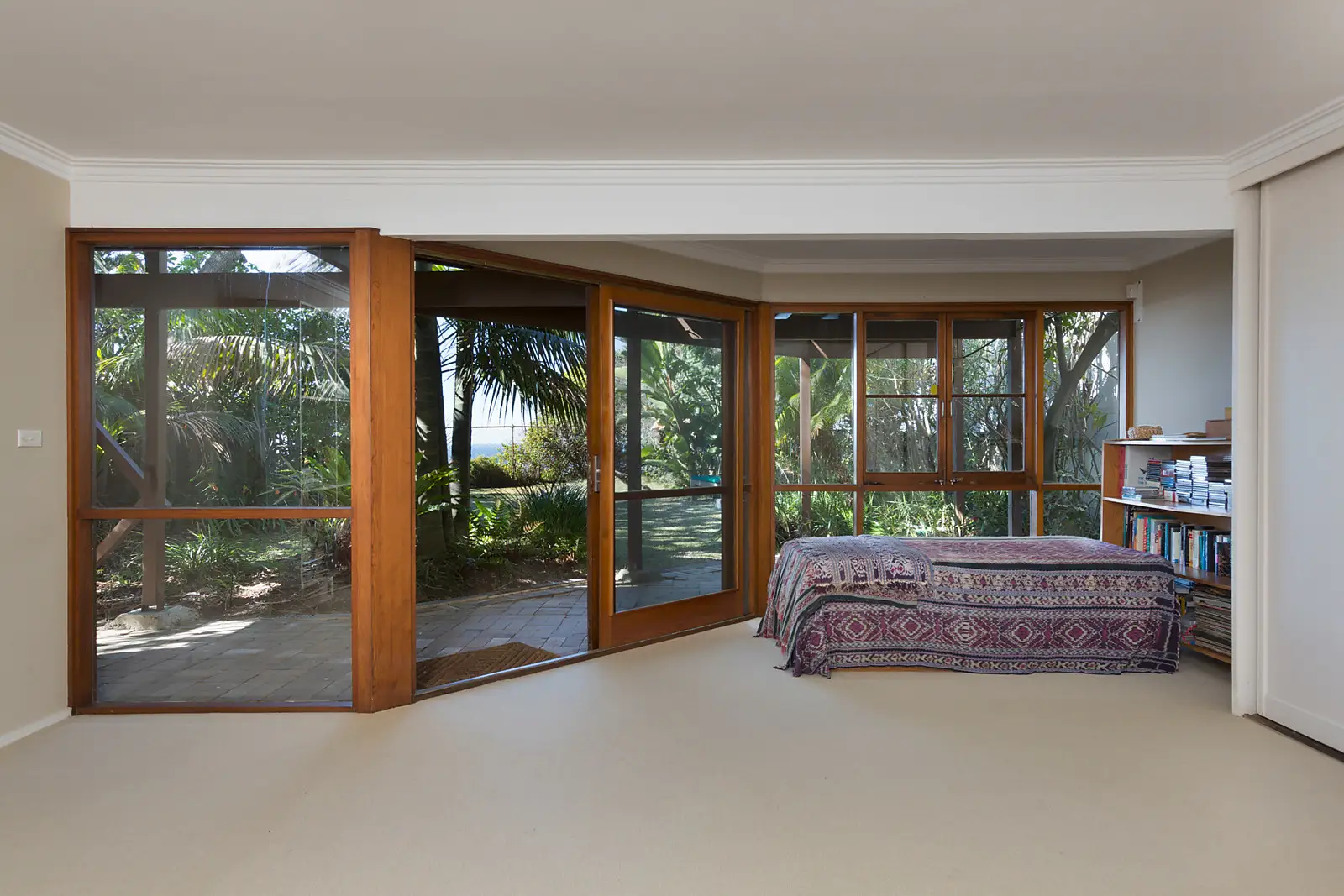 36 Wentworth Street, Dover Heights Sold by Bradfield Badgerfox - image 1