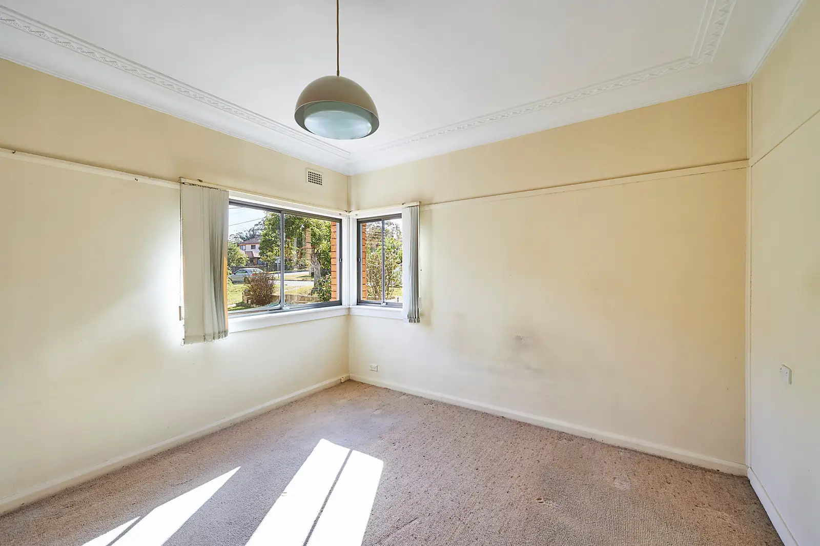 61 Woodbine Street, North Balgowlah Sold by Bradfield Badgerfox - image 1