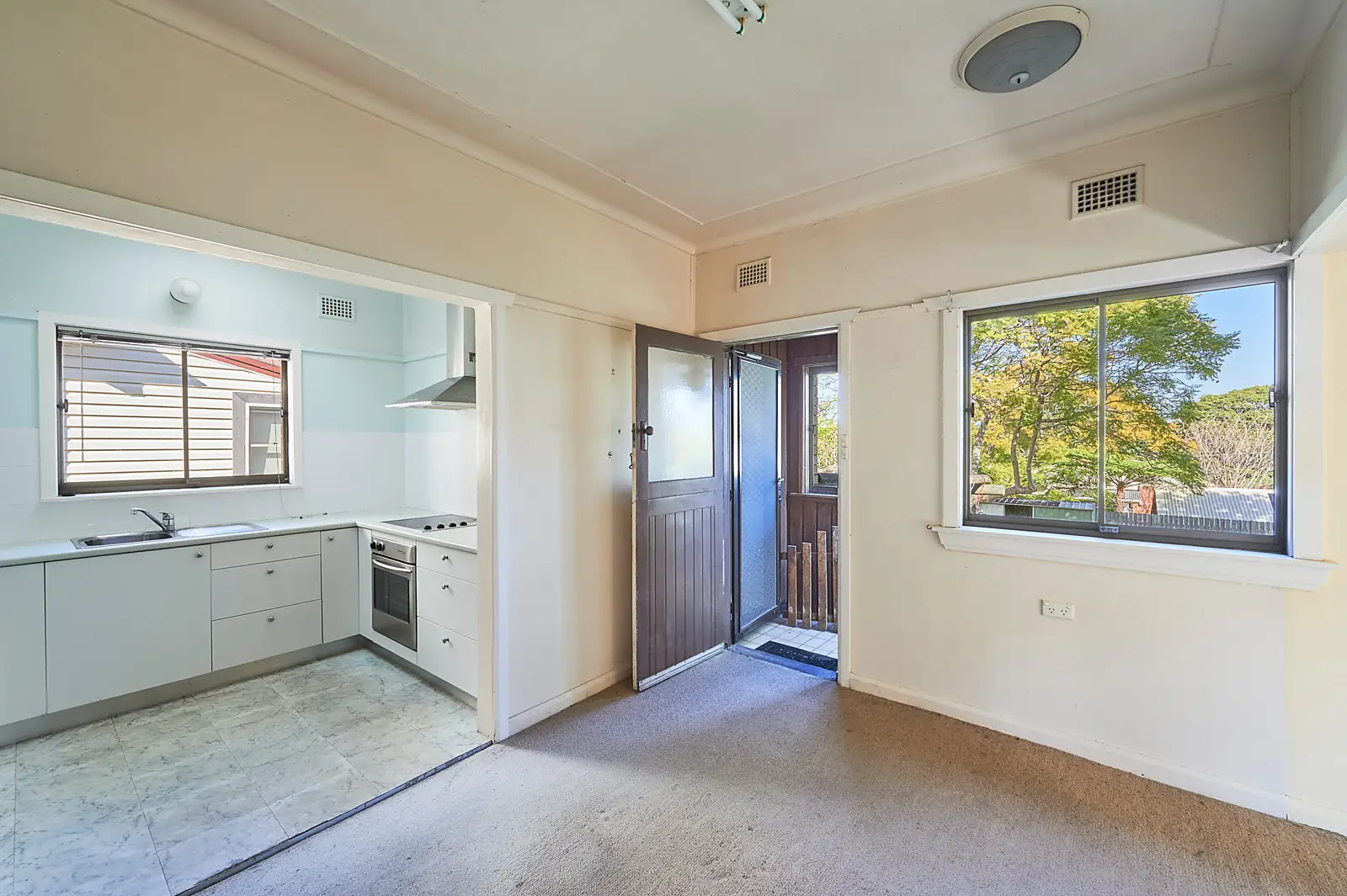 61 Woodbine Street, North Balgowlah Sold by Bradfield Badgerfox - image 1