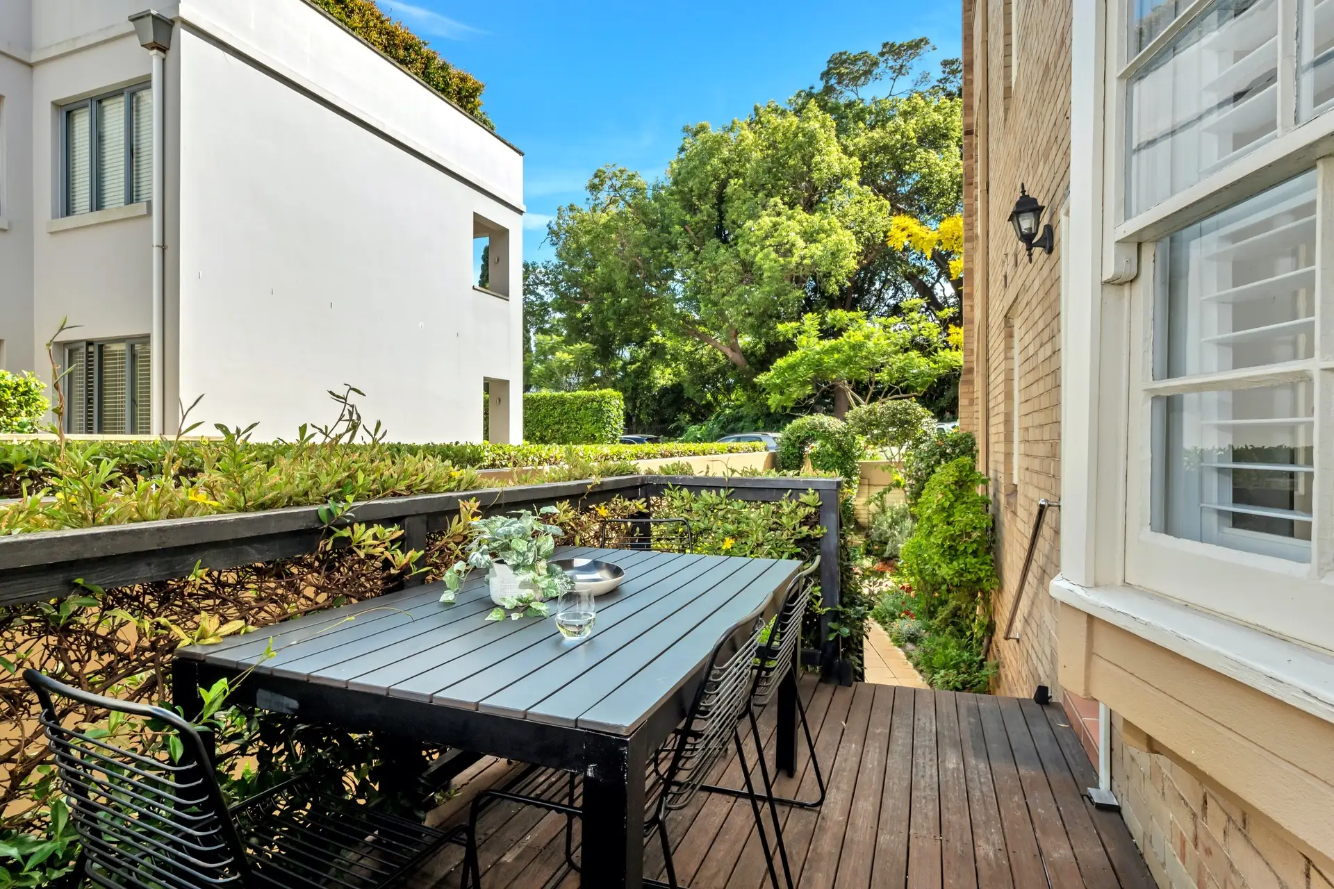 2/581A Old South Head Road, Rose Bay Sold by Bradfield Badgerfox - image 1