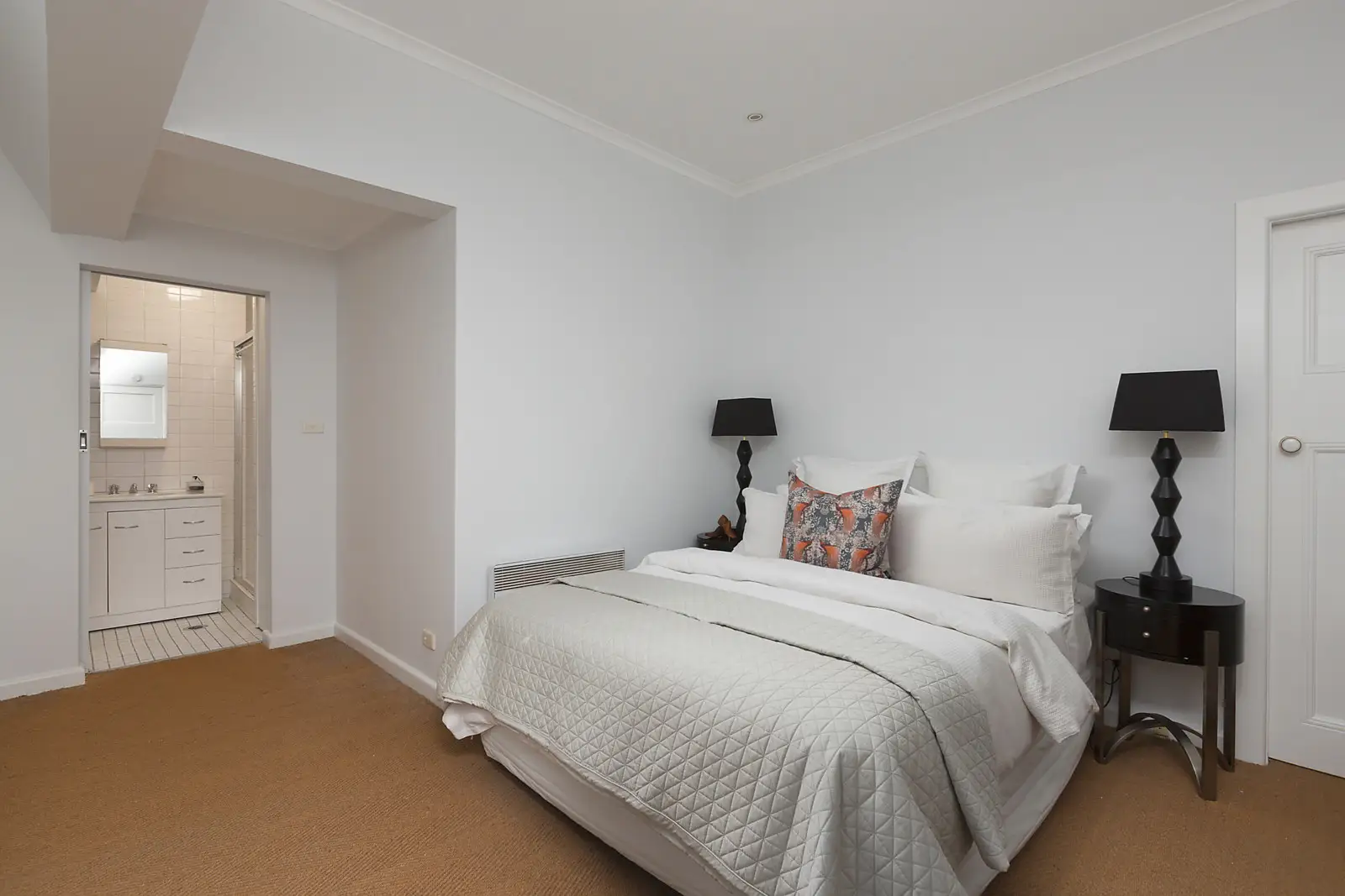 2/24 Rosemont Avenue, Woollahra Sold by Bradfield Badgerfox - image 1