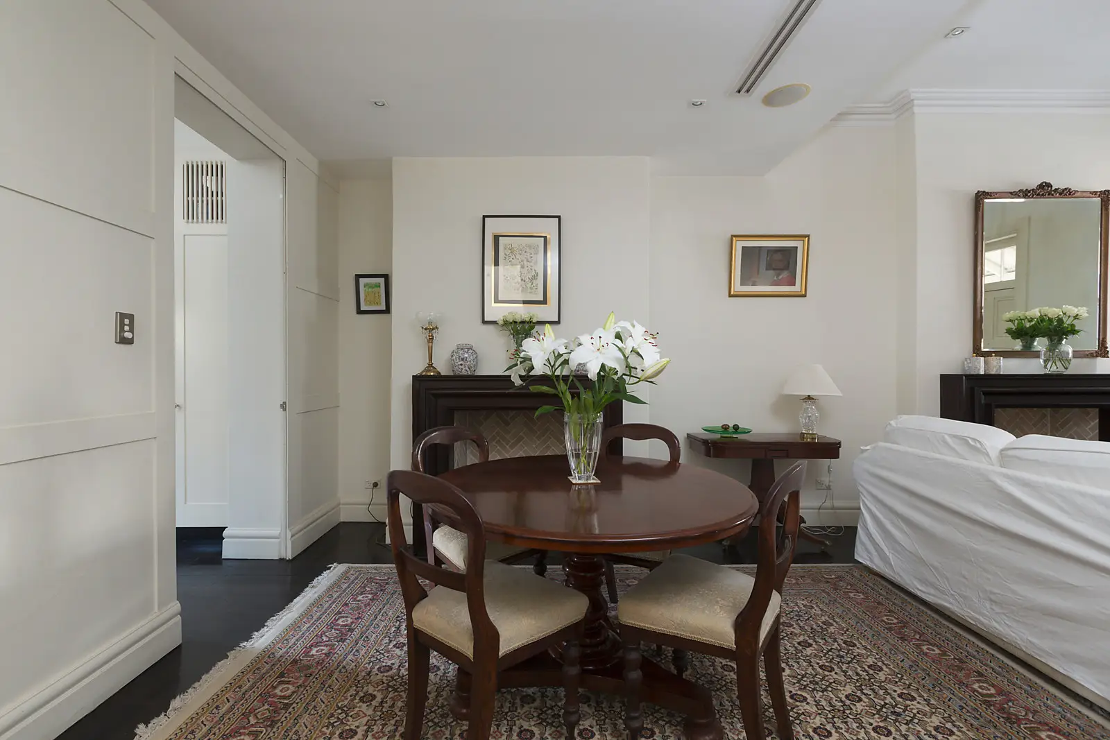 16 Francis Street, Darlinghurst Sold by Bradfield Badgerfox - image 1