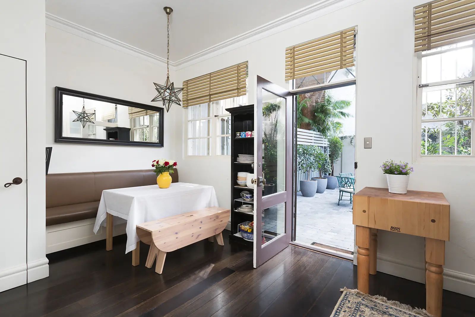 16 Francis Street, Darlinghurst Sold by Bradfield Badgerfox - image 1