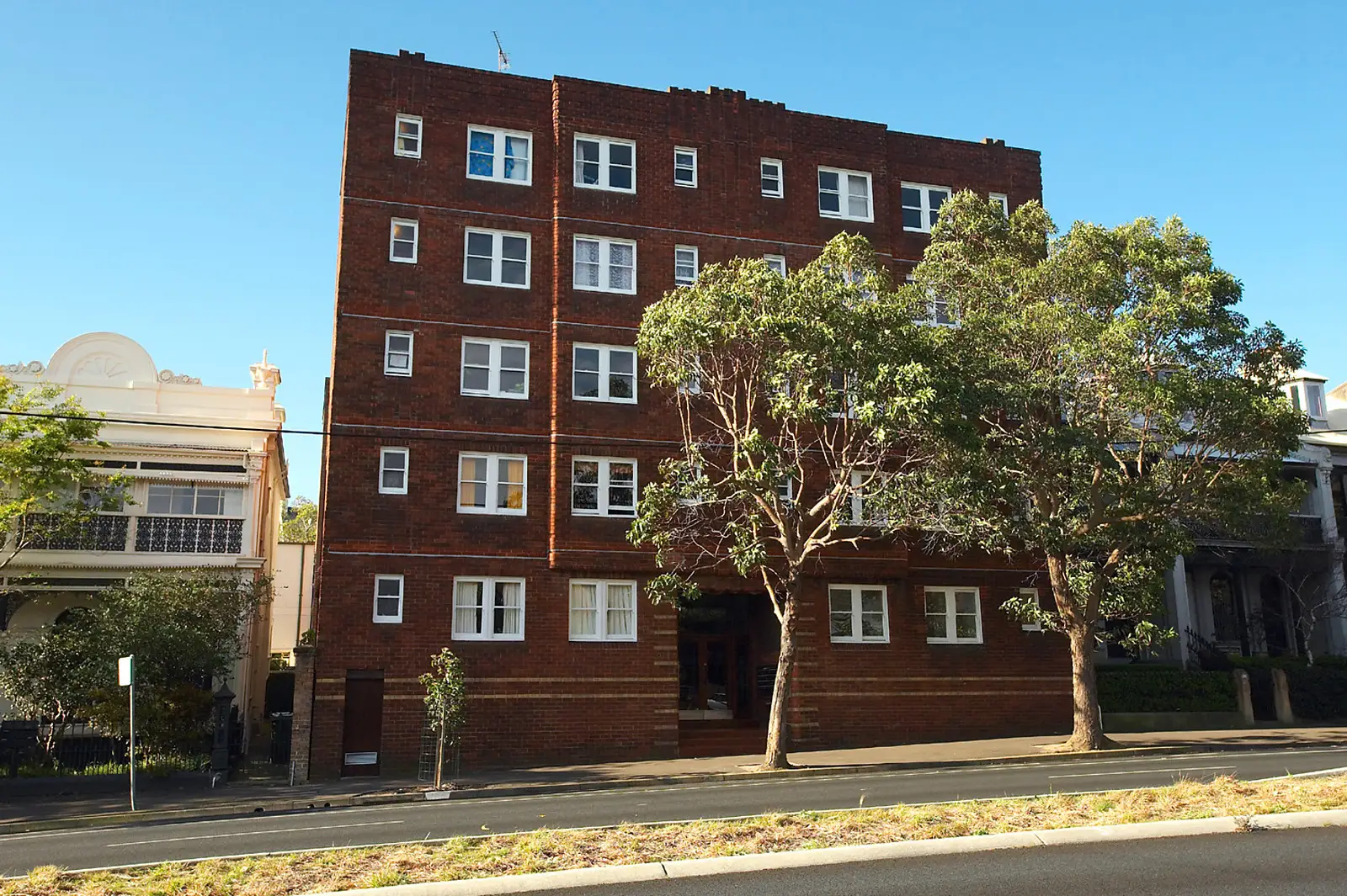 46/364 Moore Park Road, Paddington Sold by Bradfield Badgerfox - image 1
