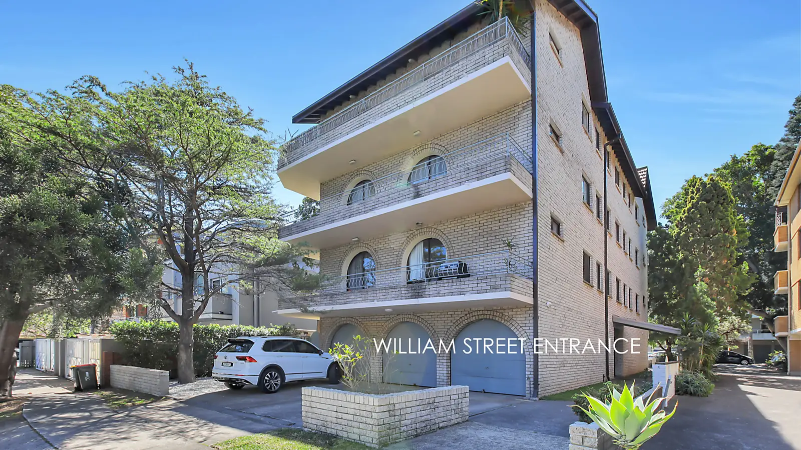 6/21 The Avenue, Rose Bay Sold by Bradfield Badgerfox - image 1