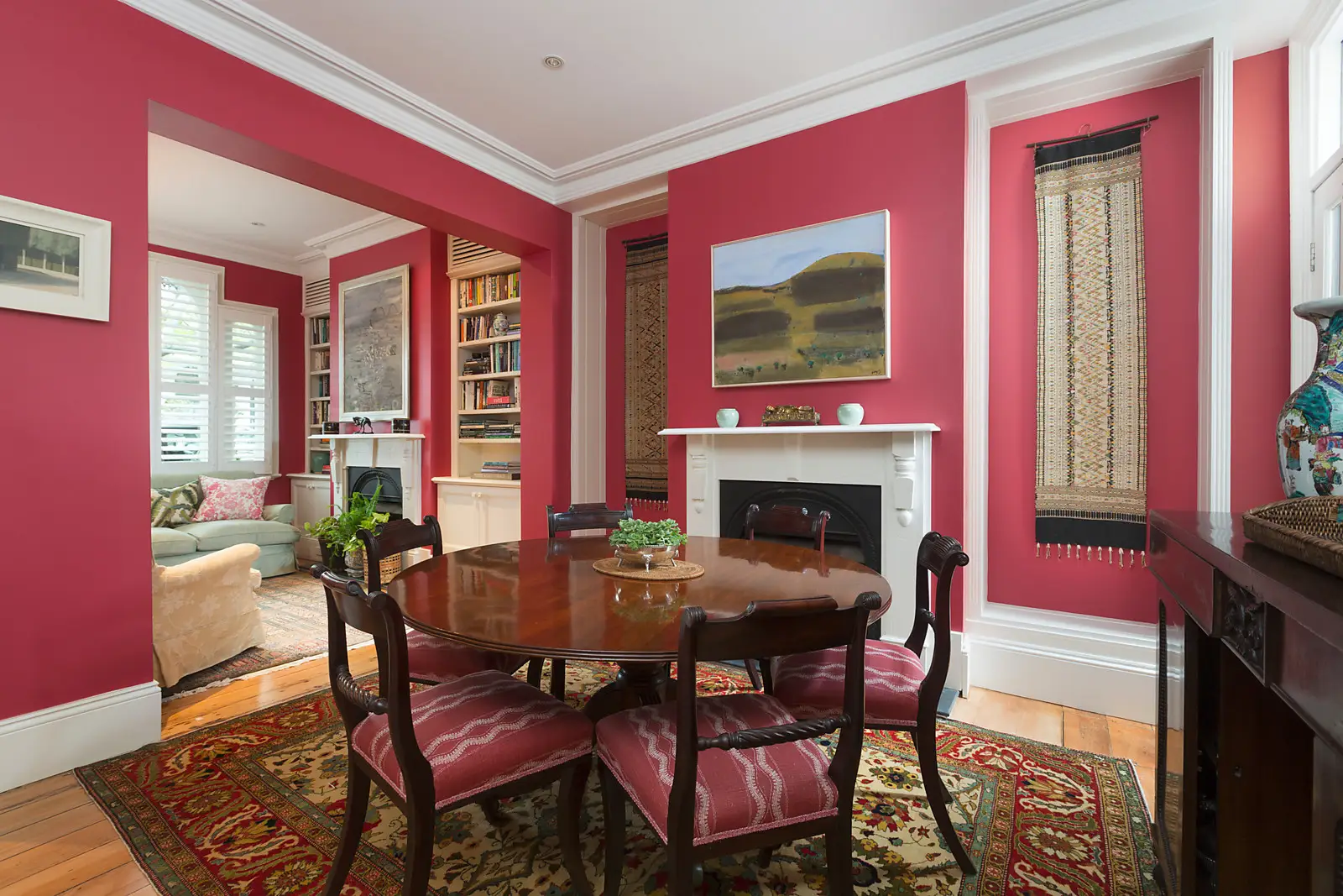26 Queen Road, Paddington Sold by Bradfield Badgerfox - image 1