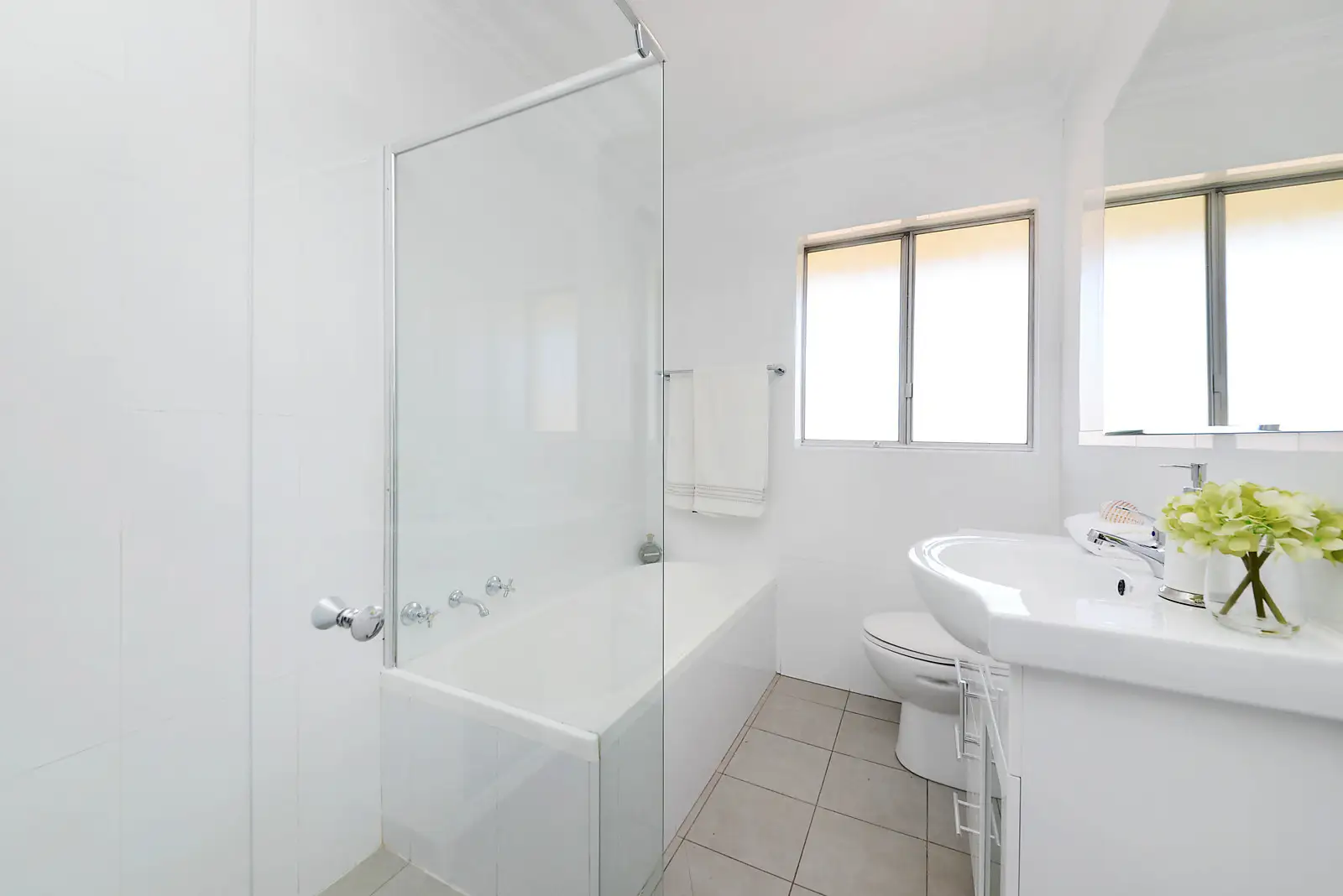 6/27 The Avenue, Rose Bay Sold by Bradfield Badgerfox - image 1