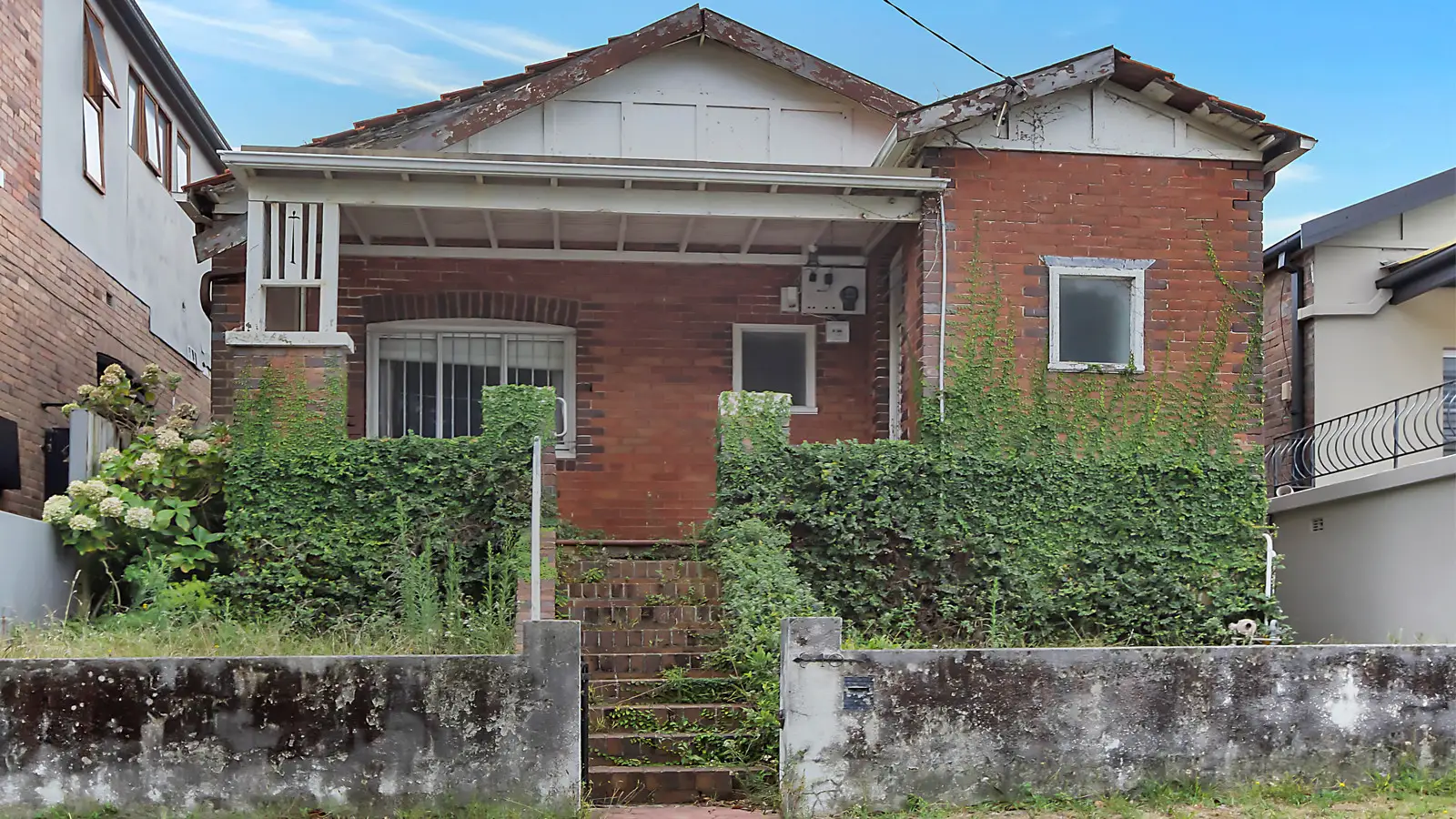 10 Patterson Street, North Bondi Sold by Bradfield Badgerfox - image 1