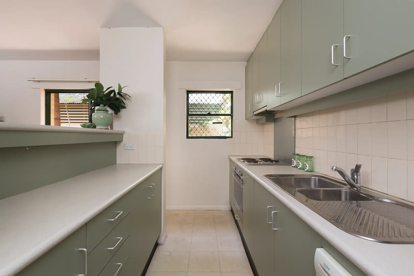 116 McElhone Street, Woolloomooloo Sold by Bradfield Badgerfox - image 1
