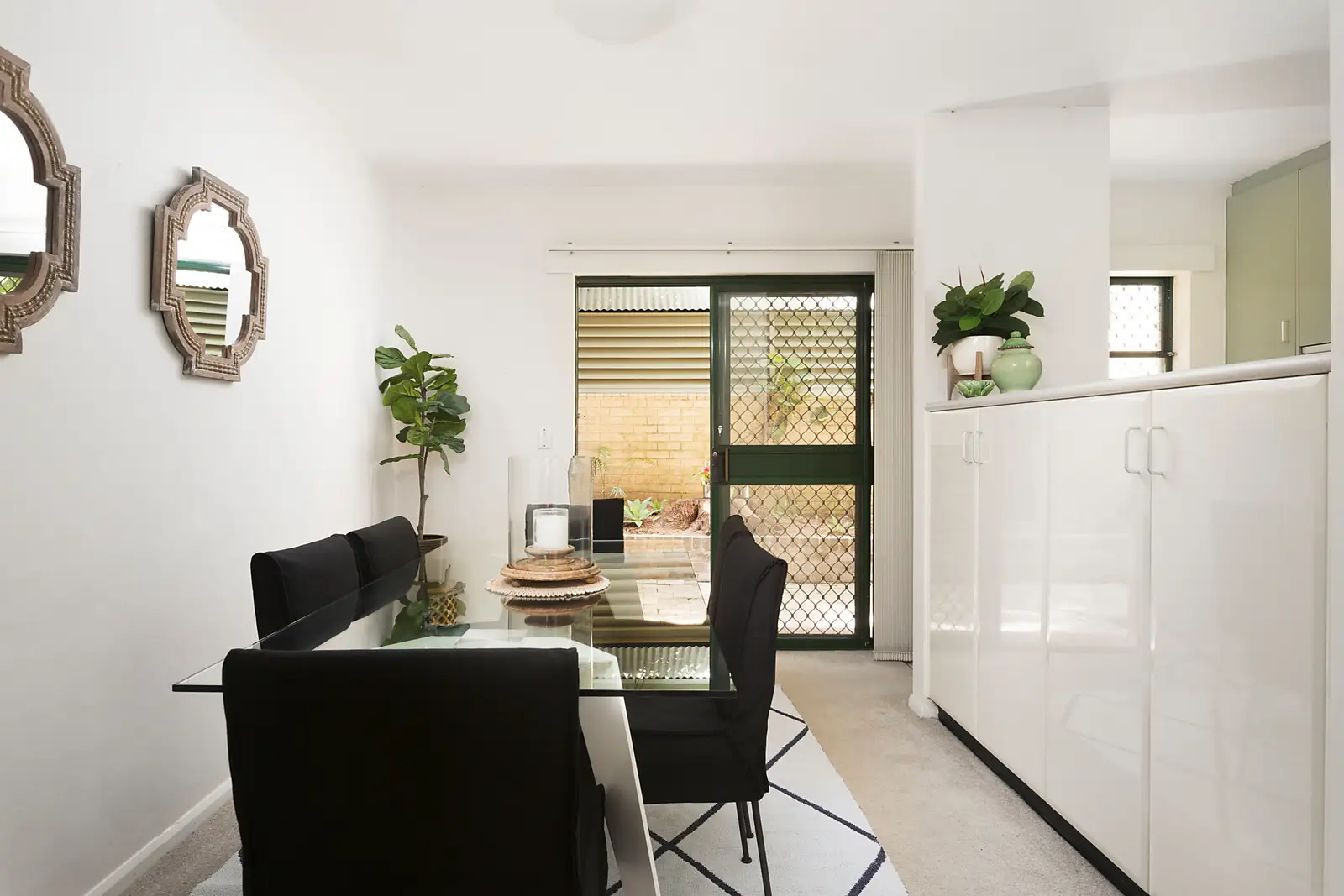116 McElhone Street, Woolloomooloo Sold by Bradfield Badgerfox - image 1