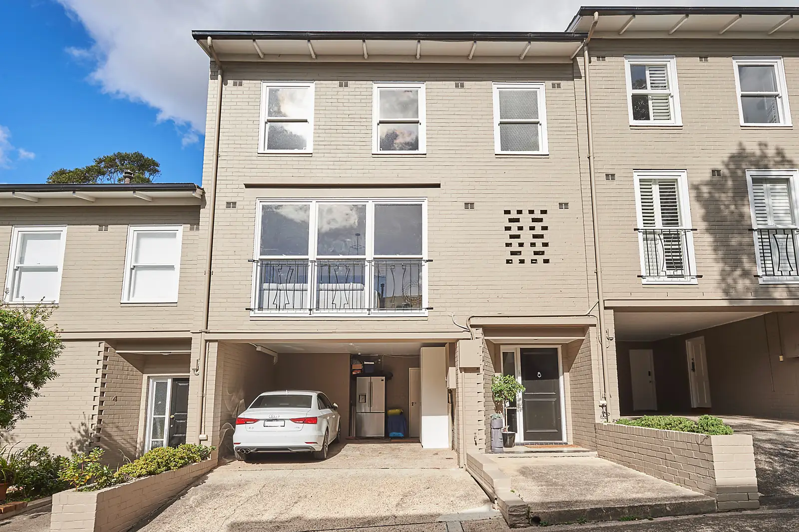 3/275 Edgecliff Road, Woollahra Sold by Bradfield Badgerfox - image 1