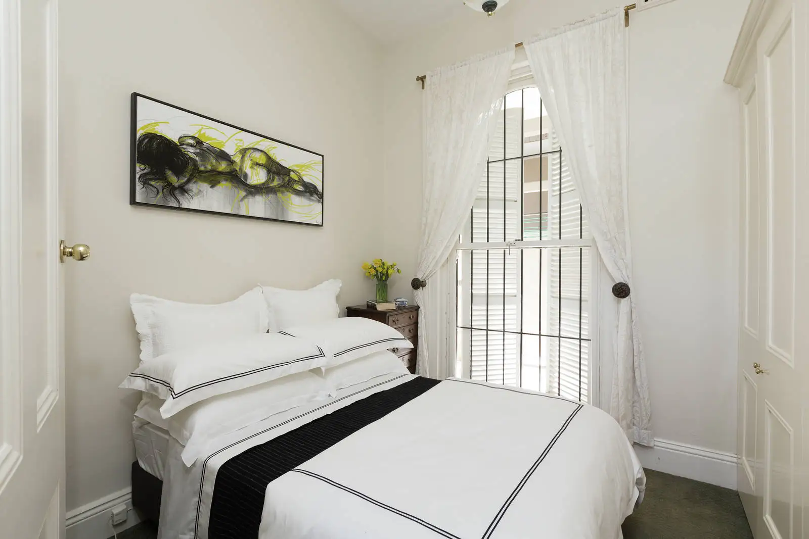 1/21 Trelawney Street, Woollahra Sold by Bradfield Badgerfox - image 1