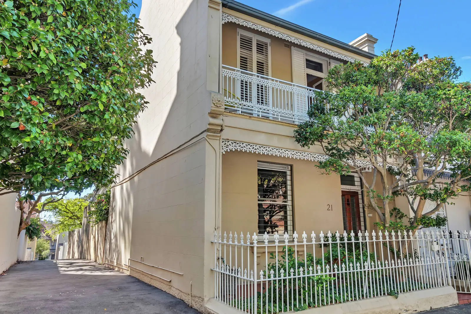 21 Glenview Street, Paddington Sold by Bradfield Badgerfox - image 1