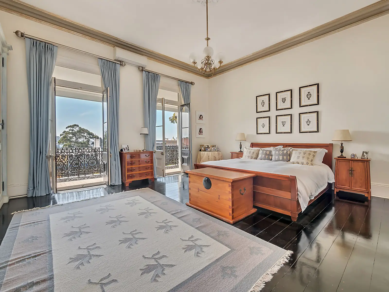 189 Glenmore Road, Paddington Sold by Bradfield Badgerfox - image 1