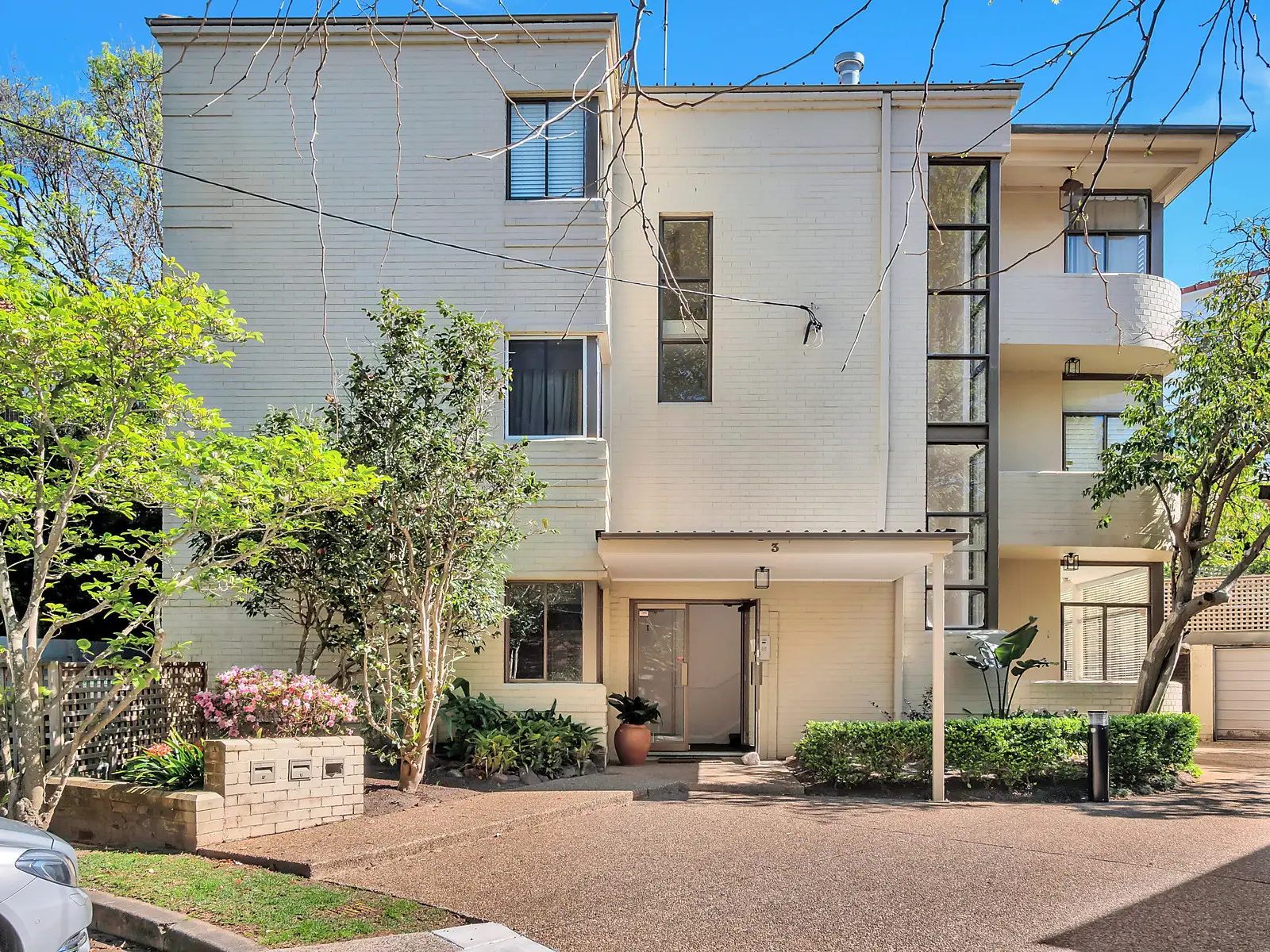 1/3 Glencoe Road, Woollahra Sold by Bradfield Badgerfox - image 1