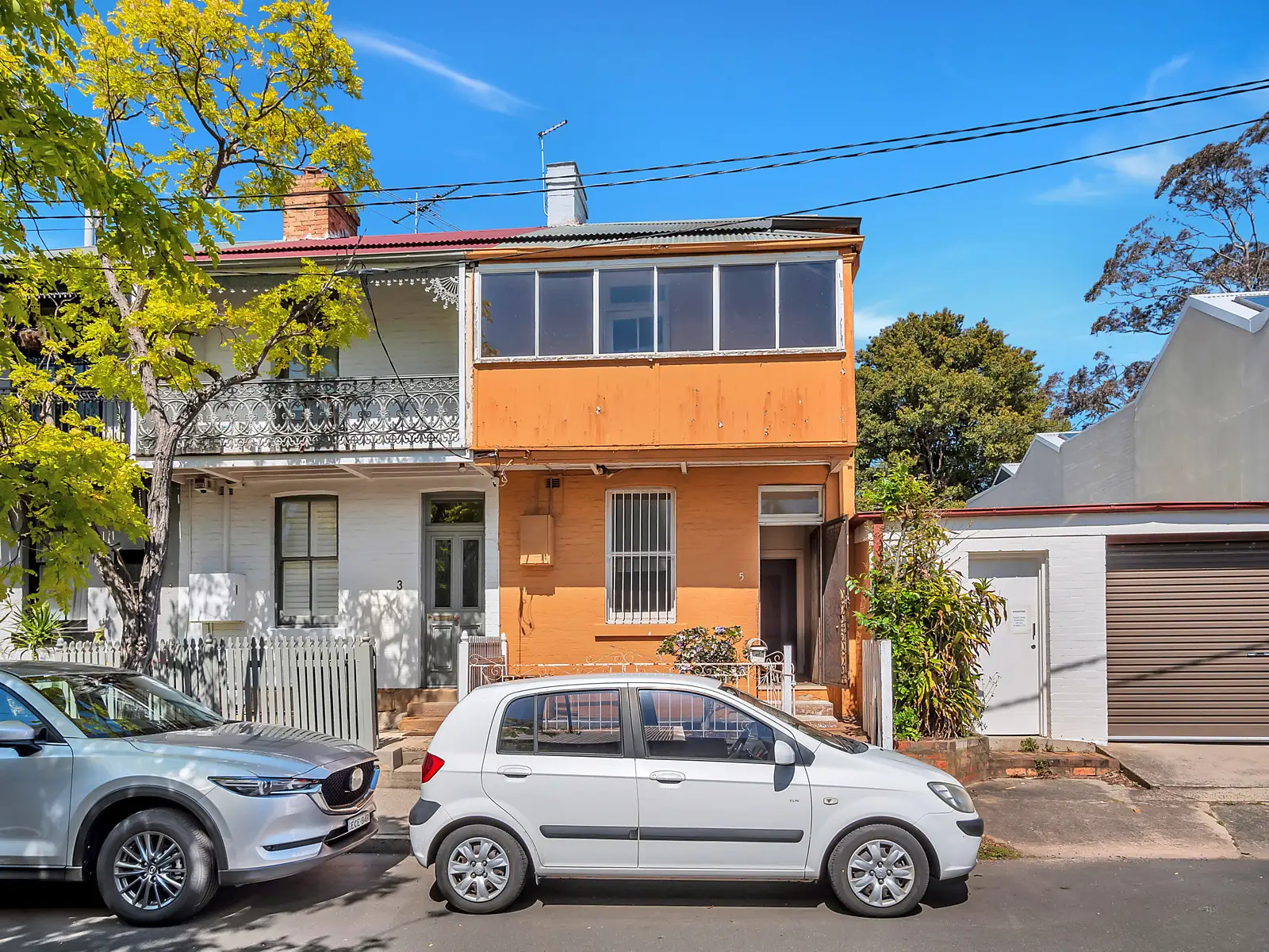 5 Albert Square, Paddington Sold by Bradfield Badgerfox - image 1