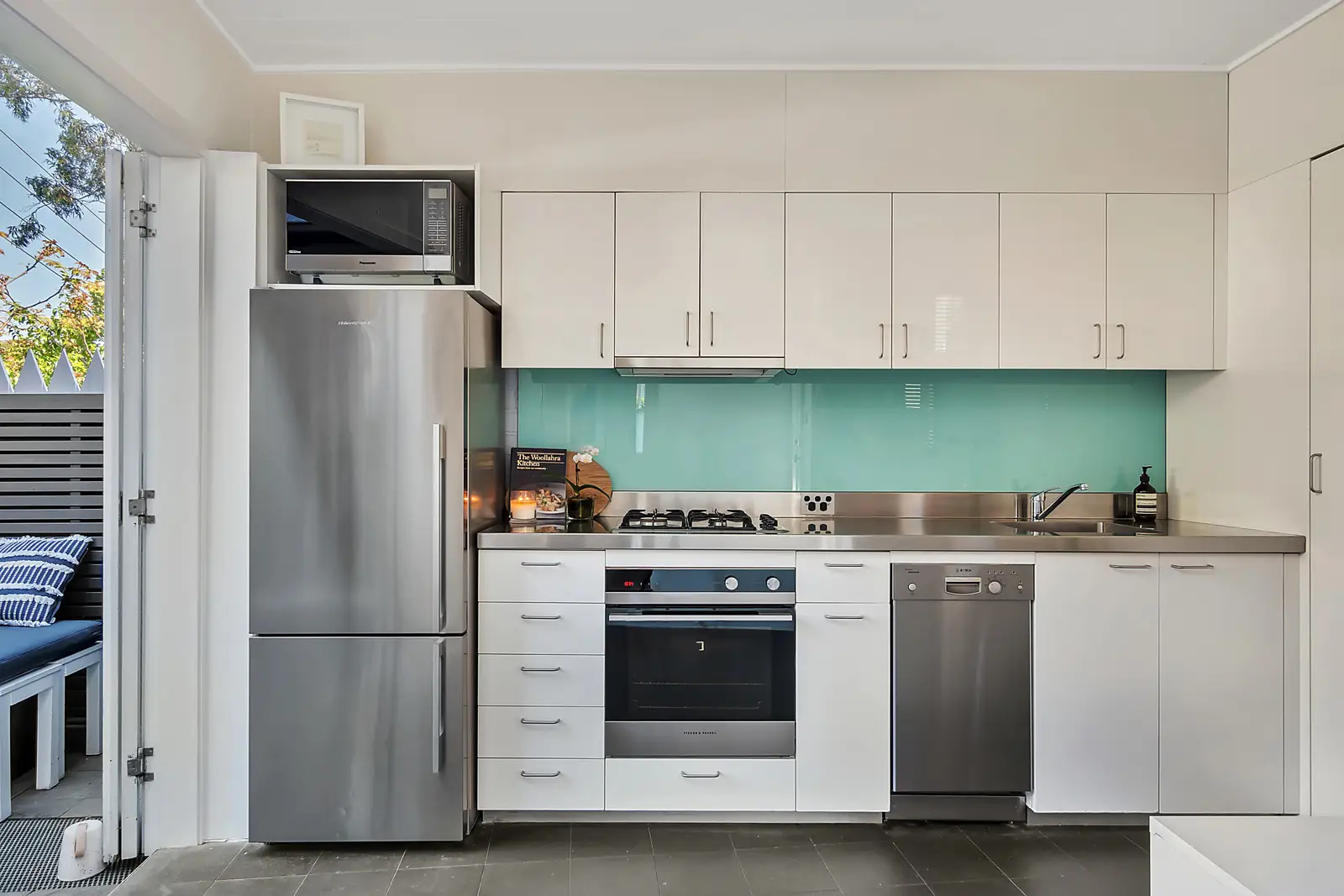 81 Cameron Street, Edgecliff Sold by Bradfield Badgerfox - image 1