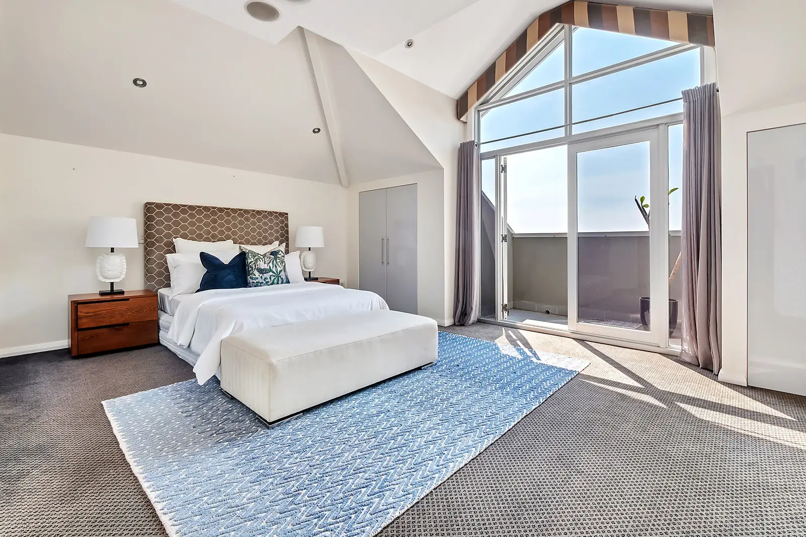 10 Verona Street, Paddington Sold by Bradfield Badgerfox - image 1