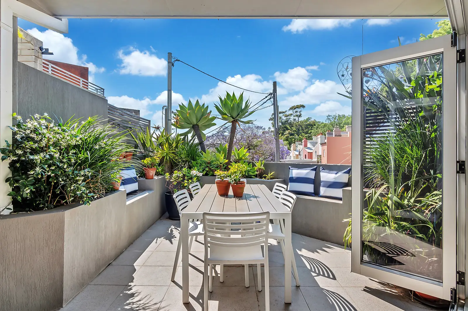 10 Verona Street, Paddington Sold by Bradfield Badgerfox - image 1