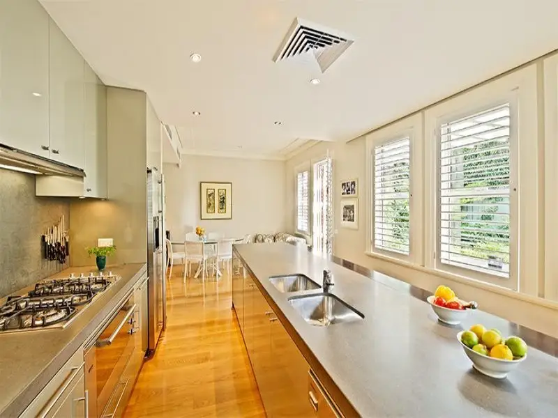 2/18 Etham Avenue, Darling Point Sold by Bradfield Badgerfox - image 1