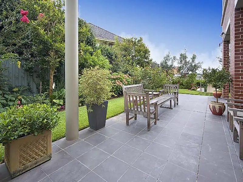 2/18 Etham Avenue, Darling Point Sold by Bradfield Badgerfox - image 1