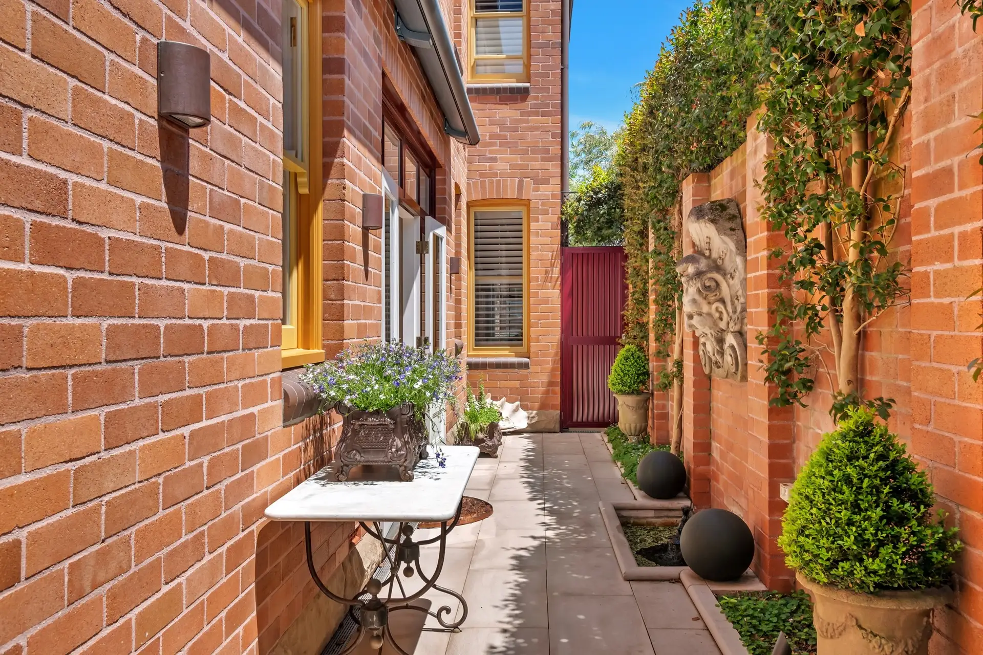 15 Mort Street, Randwick Sold by Bradfield Badgerfox - image 1