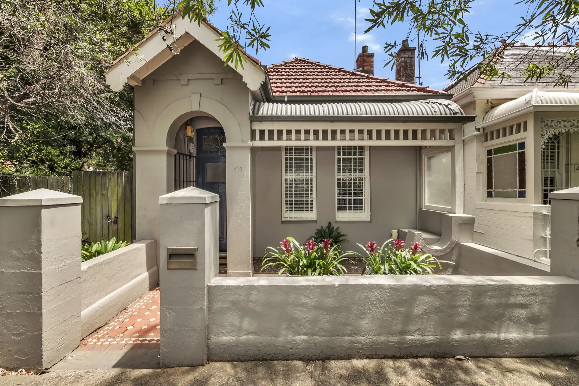 420 Glenmore Road, Edgecliff Sold by Bradfield Badgerfox - image 1
