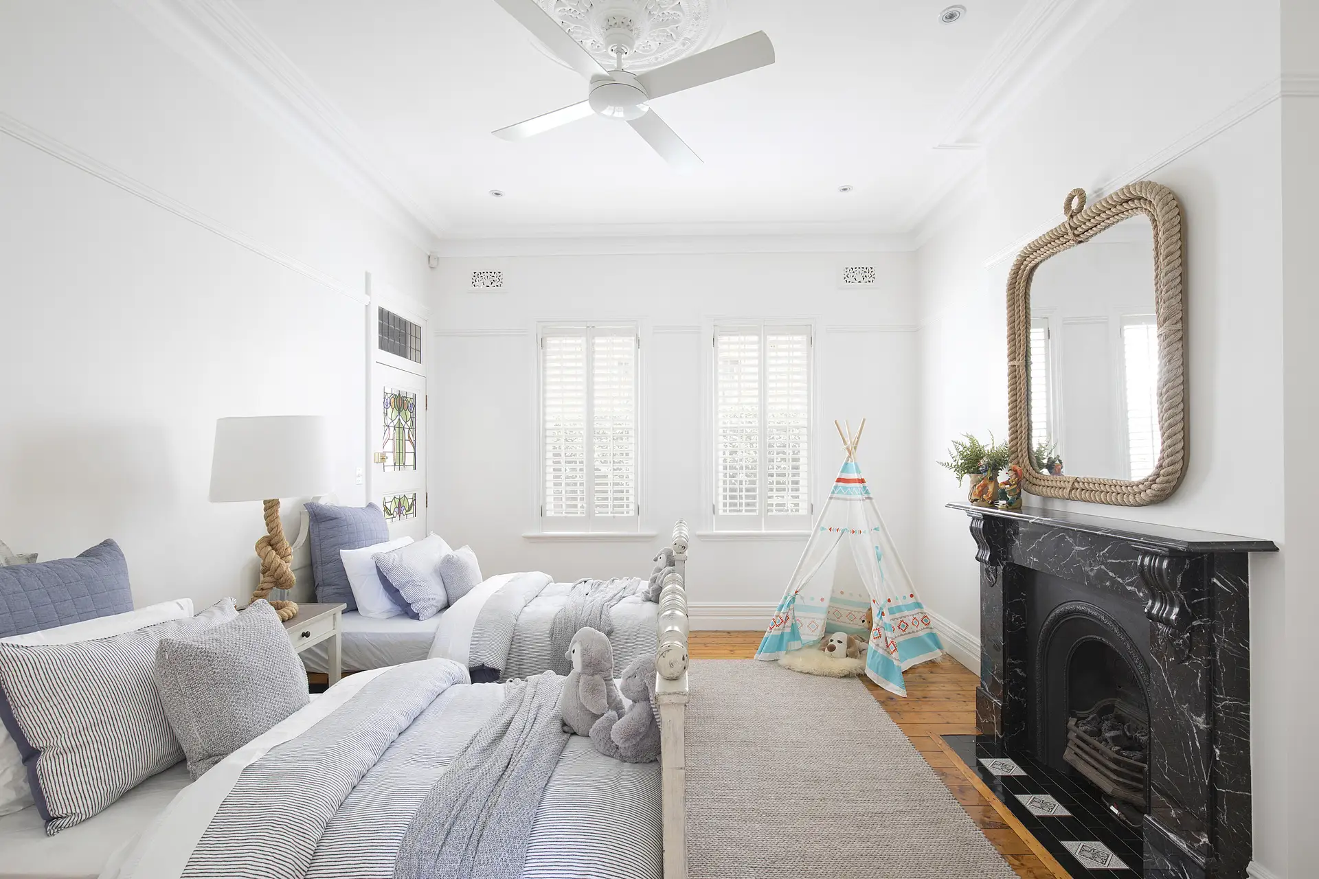 6 Faraday Avenue, Rose Bay Sold by Bradfield Badgerfox - image 1