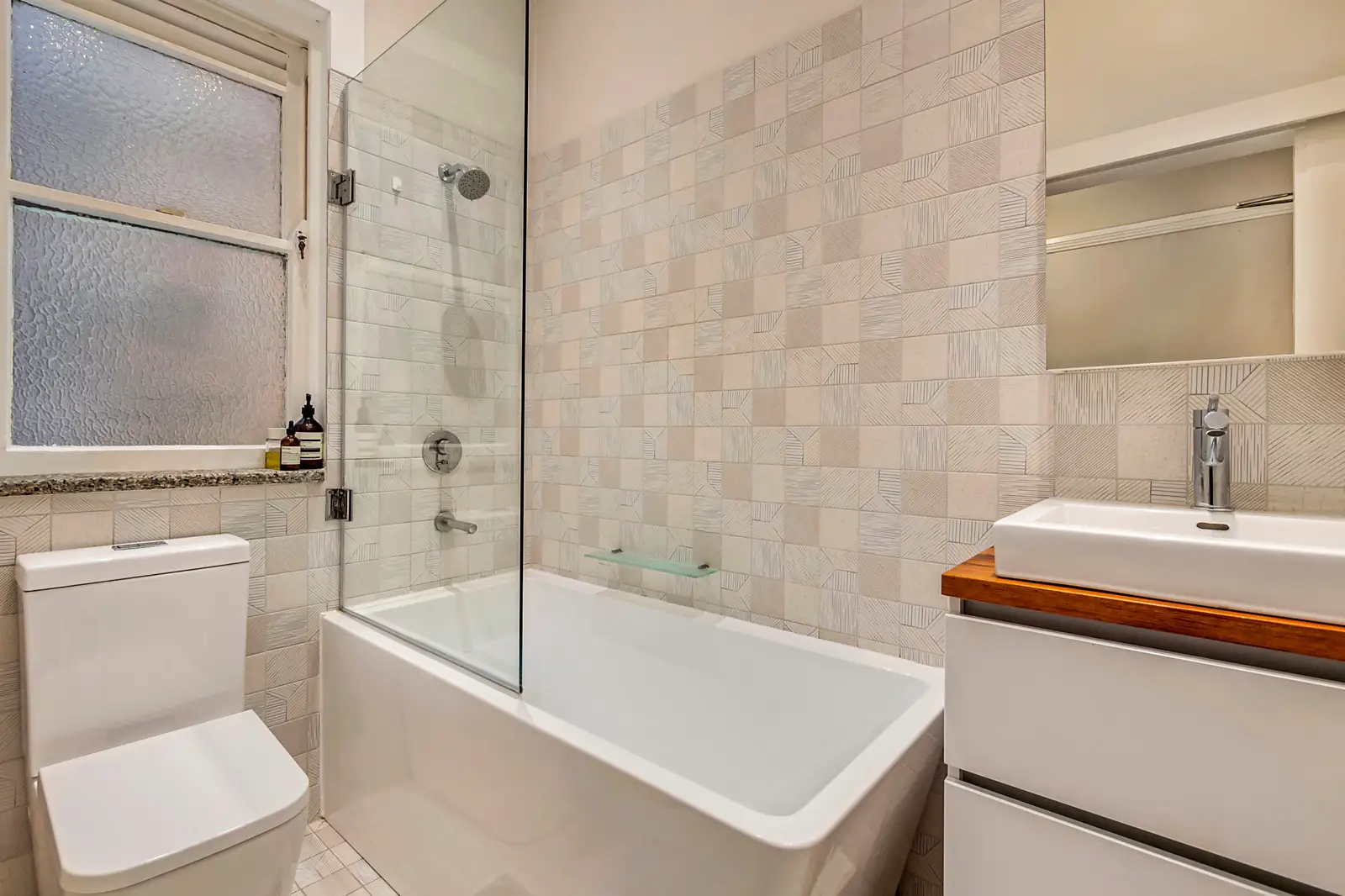 2/9 Macdonald Street, Paddington Sold by Bradfield Badgerfox - image 1