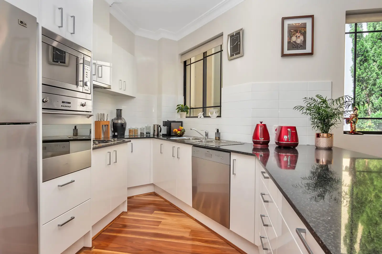 7/48-50 Birriga Road, Bellevue Hill Sold by Bradfield Badgerfox - image 1