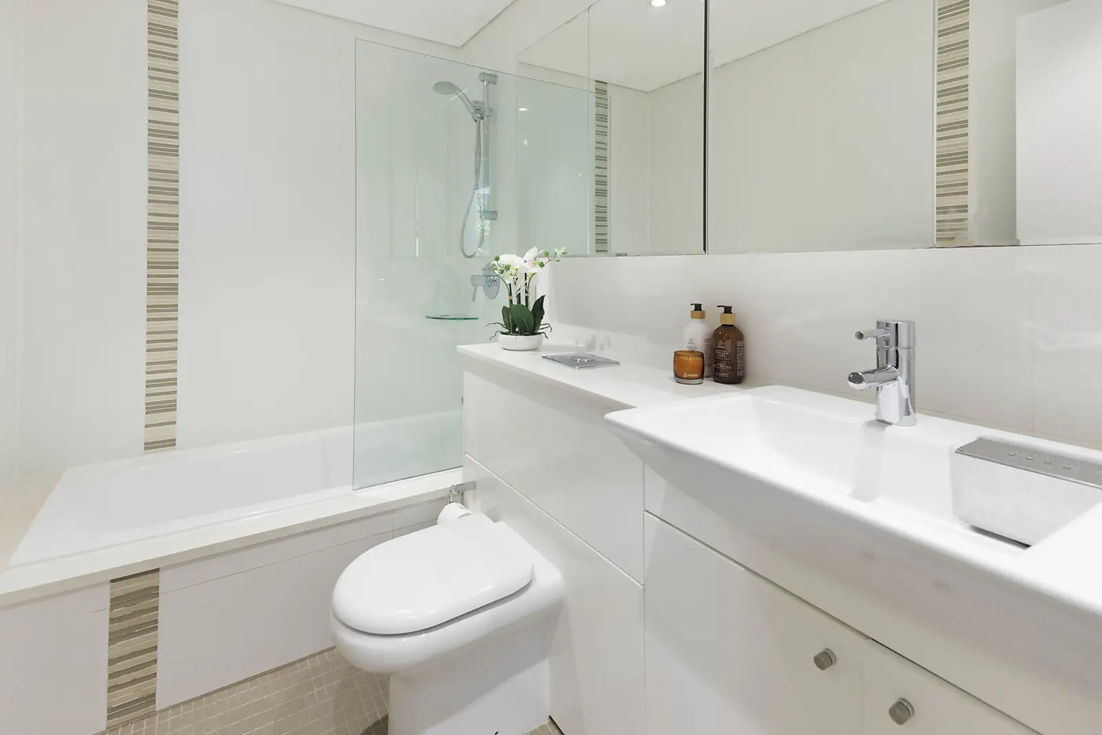 8/69-87 Dangar Street, Randwick Sold by Bradfield Badgerfox - image 1
