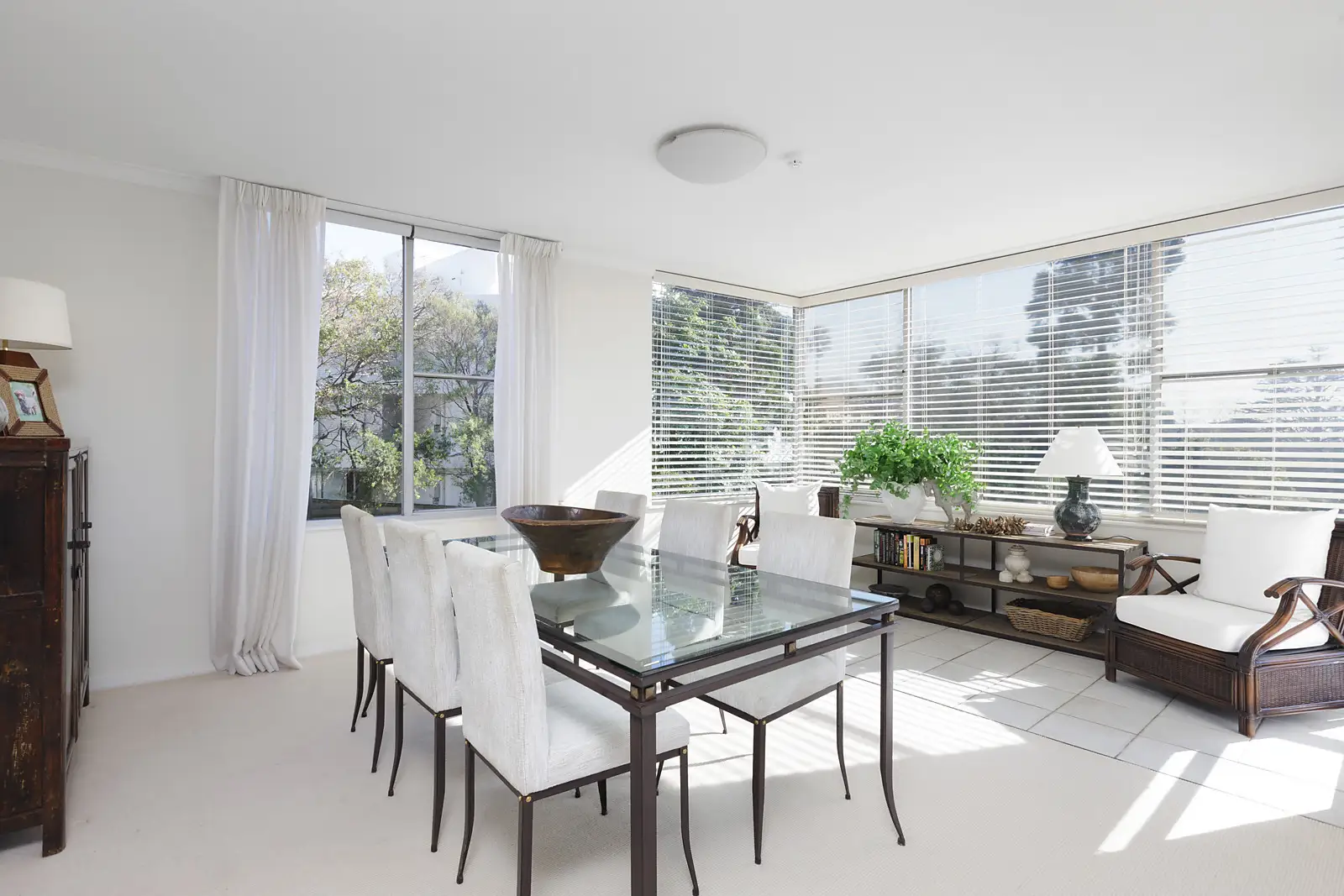1/6 Trelawney Street, Woollahra Sold by Bradfield Badgerfox - image 1
