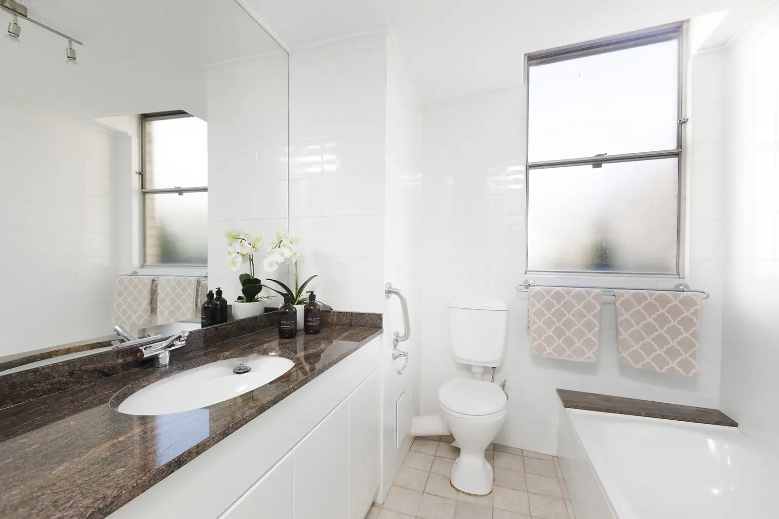 1/6 Trelawney Street, Woollahra Sold by Bradfield Badgerfox - image 1