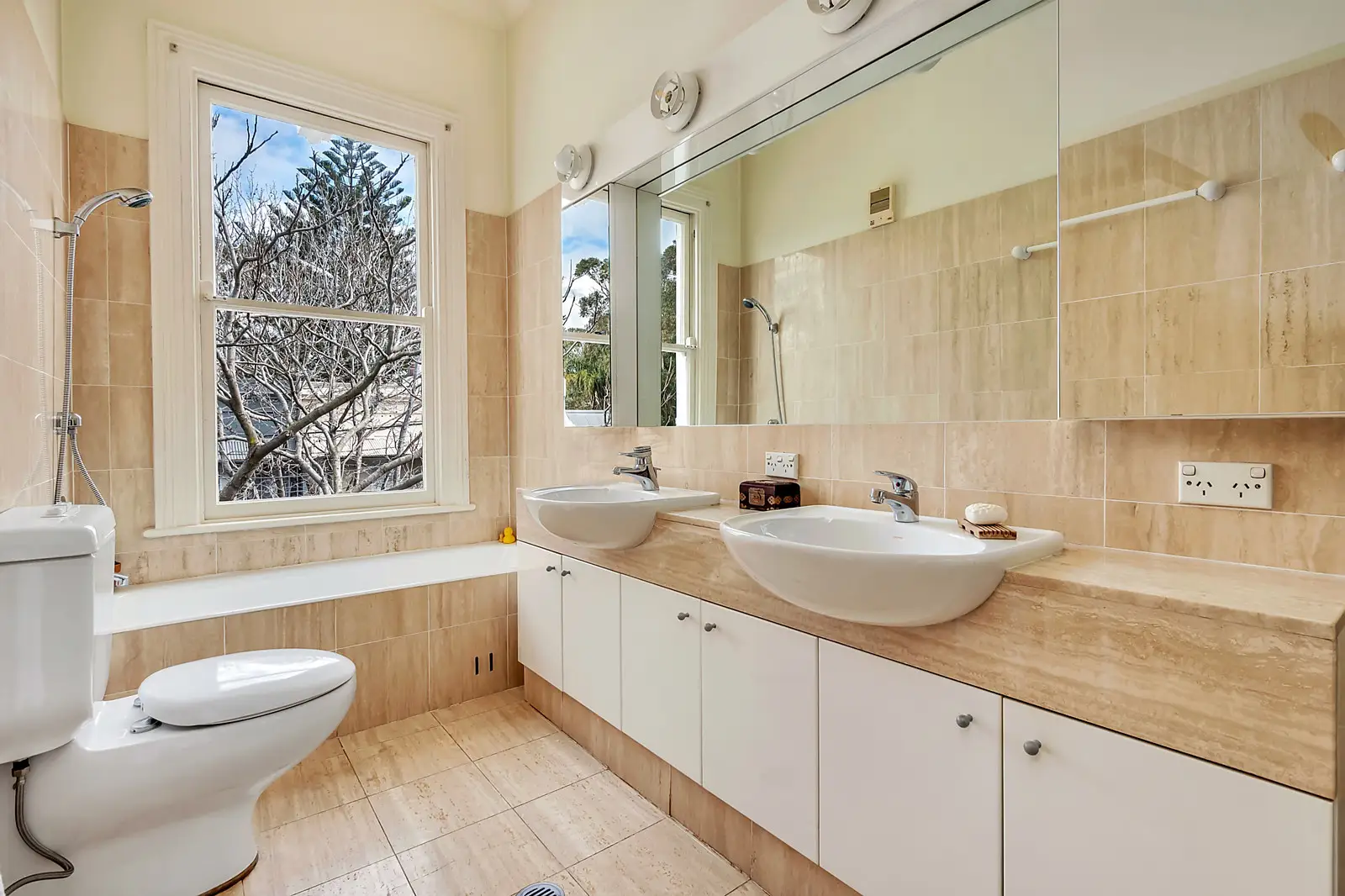 71 Holdsworth Street, Woollahra Sold by Bradfield Badgerfox - image 1