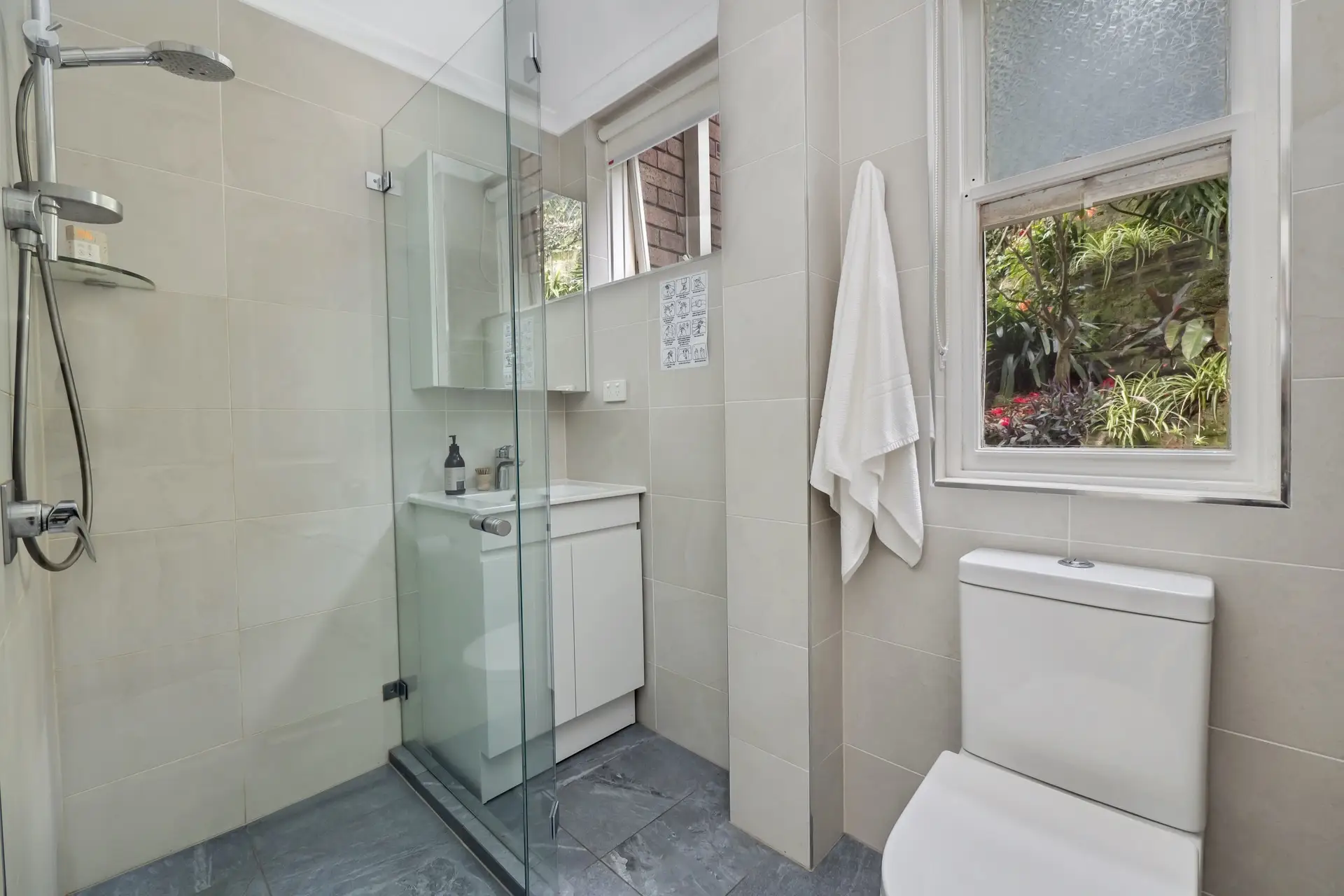 9/23 Greenoaks Avenue, Darling Point Sold by Bradfield Badgerfox - image 1