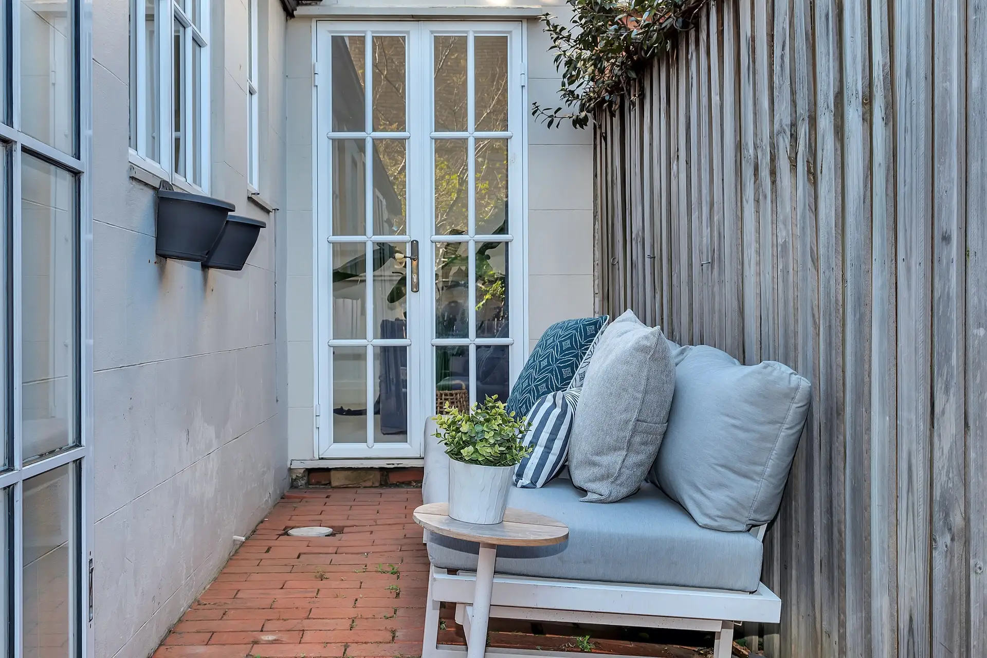 14 Artlett Street, Edgecliff Sold by Bradfield Badgerfox - image 1
