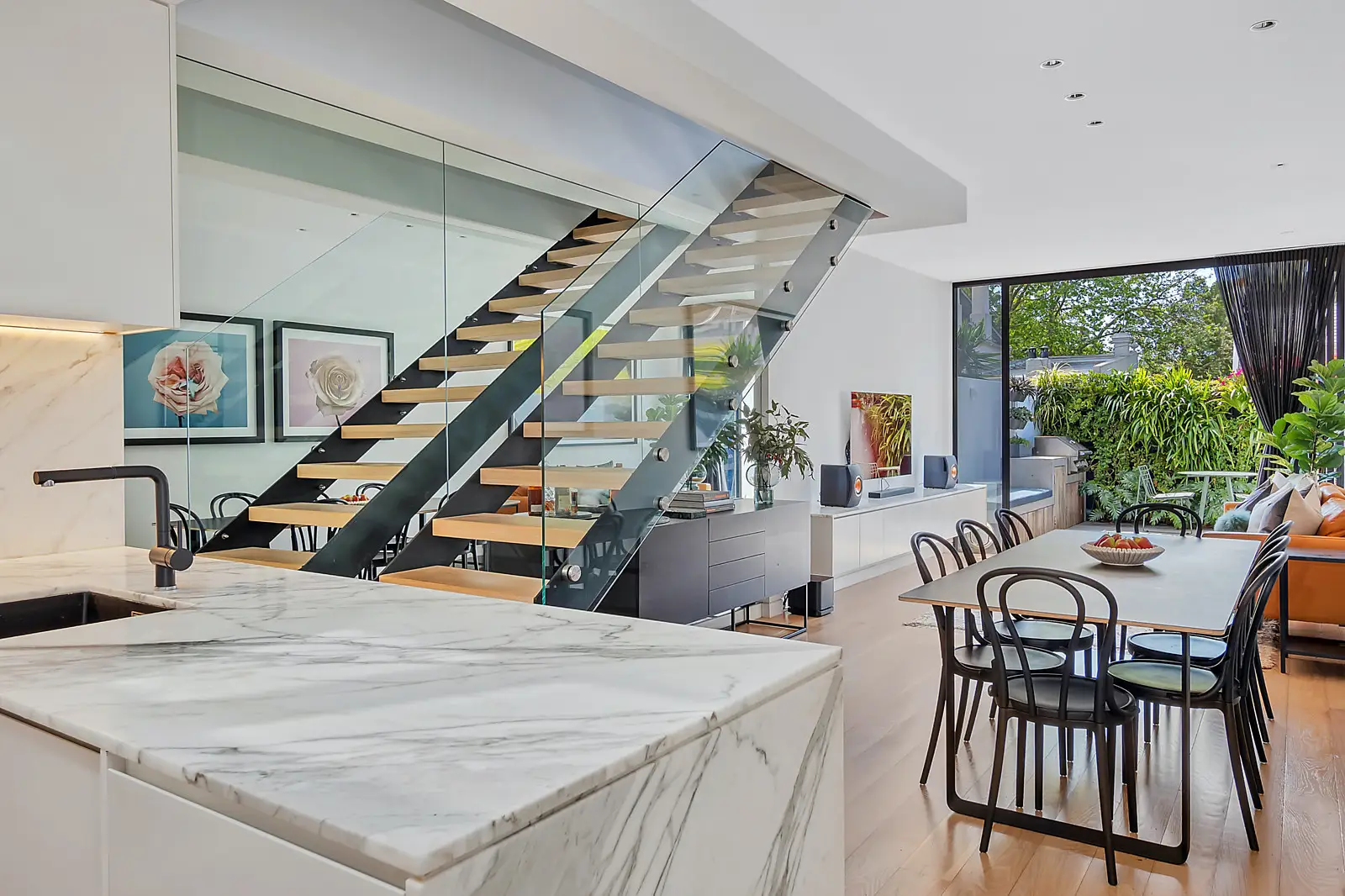42 Caledonia Street, Paddington Sold by Bradfield Badgerfox - image 1