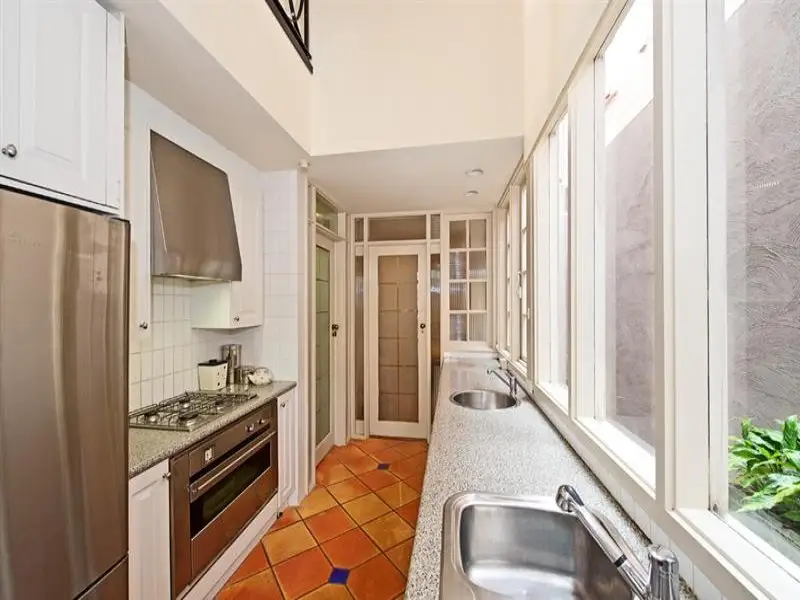 102 Wallis Street, Woollahra Sold by Bradfield Badgerfox - image 1