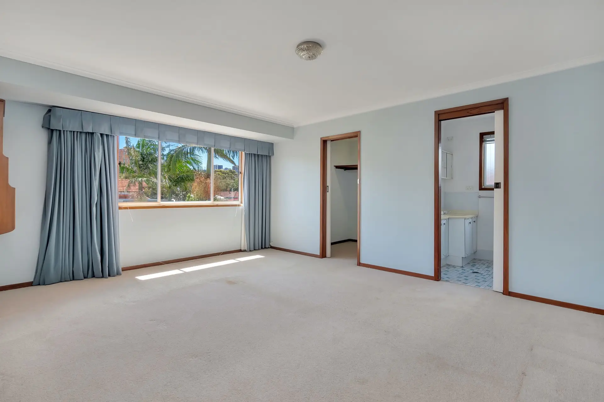 26 Queens Park Road, Queens Park Sold by Bradfield Badgerfox - image 1