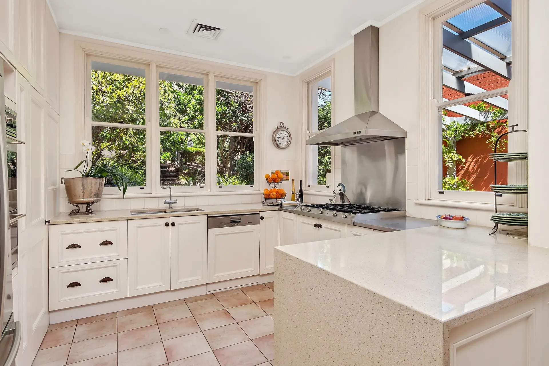 15 Mona Road, Darling Point Sold by Bradfield Badgerfox - image 1