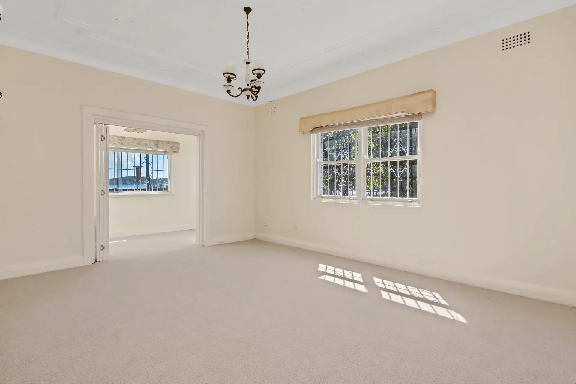 1/667 New South Head Road, Rose Bay Sold by Bradfield Badgerfox - image 1