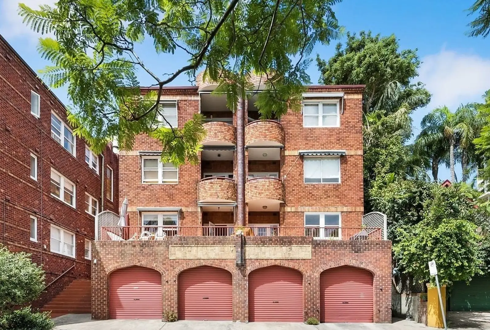 2/16 Yarranabbe Road, Darling Point Sold by Bradfield Badgerfox - image 1