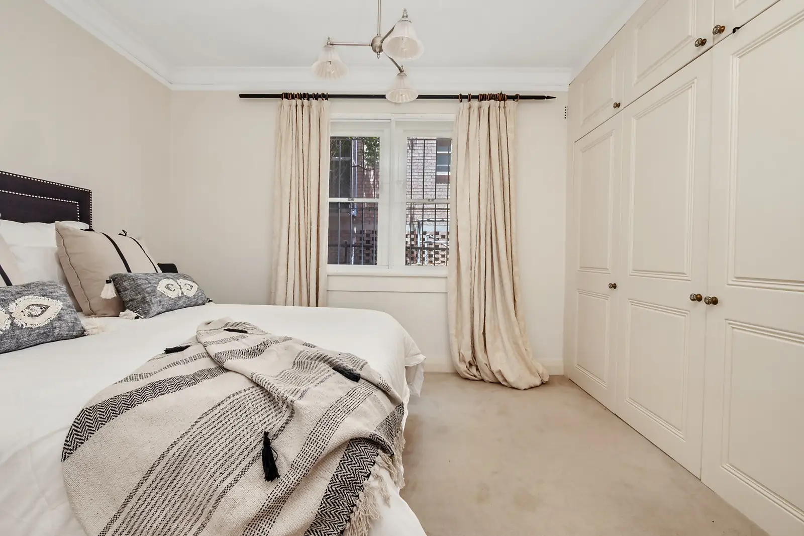 1/121 Ocean Street, Edgecliff Sold by Bradfield Badgerfox - image 1