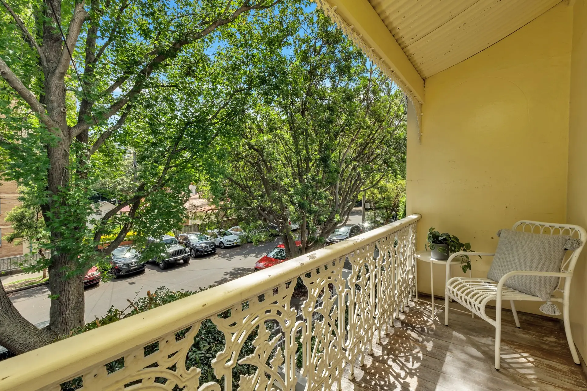 199 Sutherland Street, Paddington Sold by Bradfield Badgerfox - image 1
