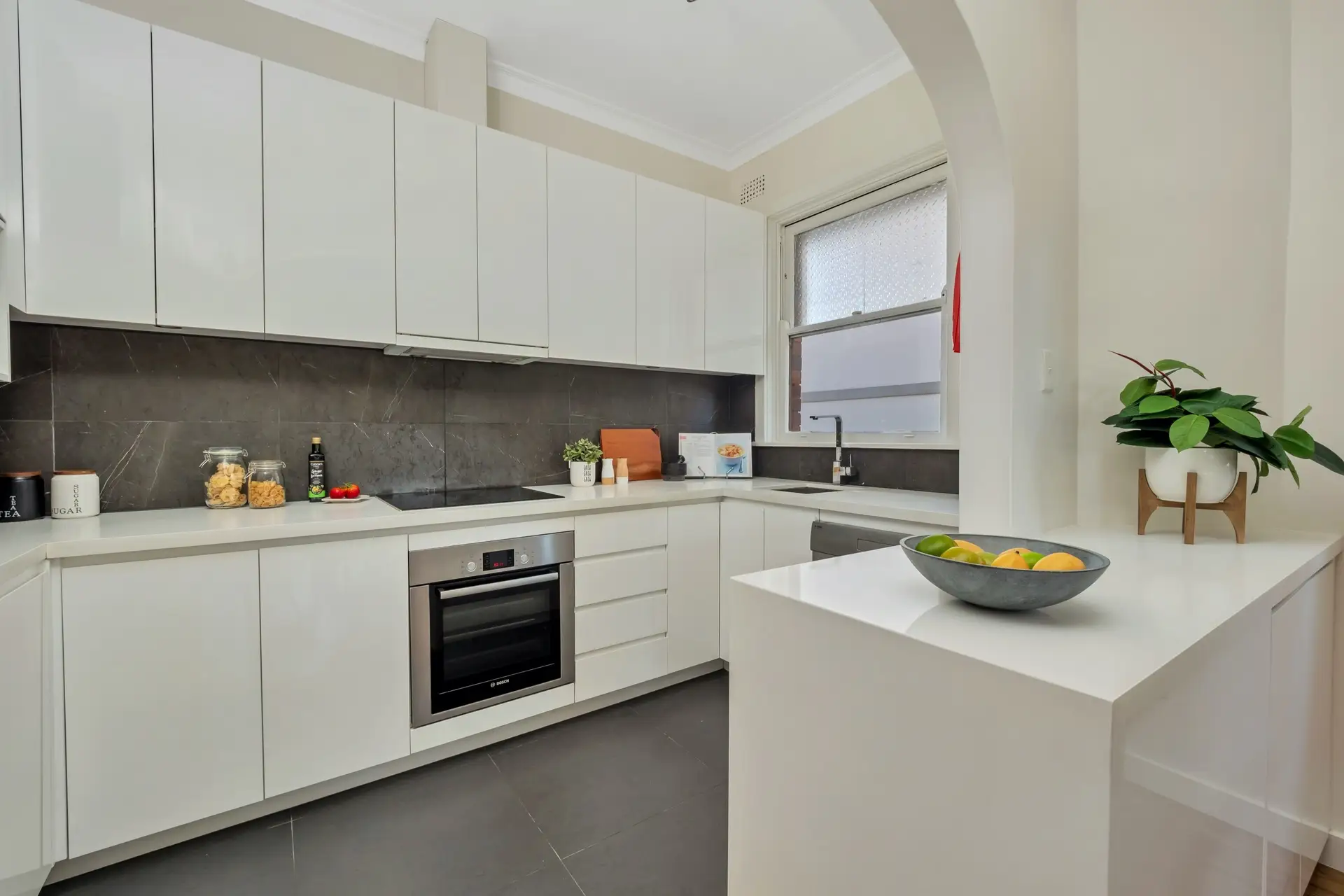 19/532 New South Head Road, Double Bay Sold by Bradfield Badgerfox - image 1