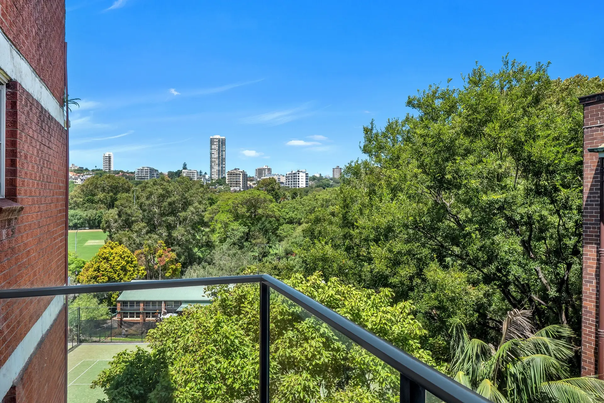 17/40A Roslyn Gardens, Rushcutters Bay Sold by Bradfield Badgerfox - image 1