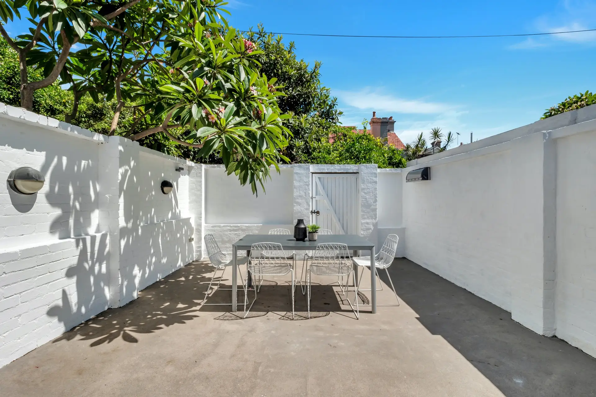 27 Heeley Street, Paddington Sold by Bradfield Badgerfox - image 1
