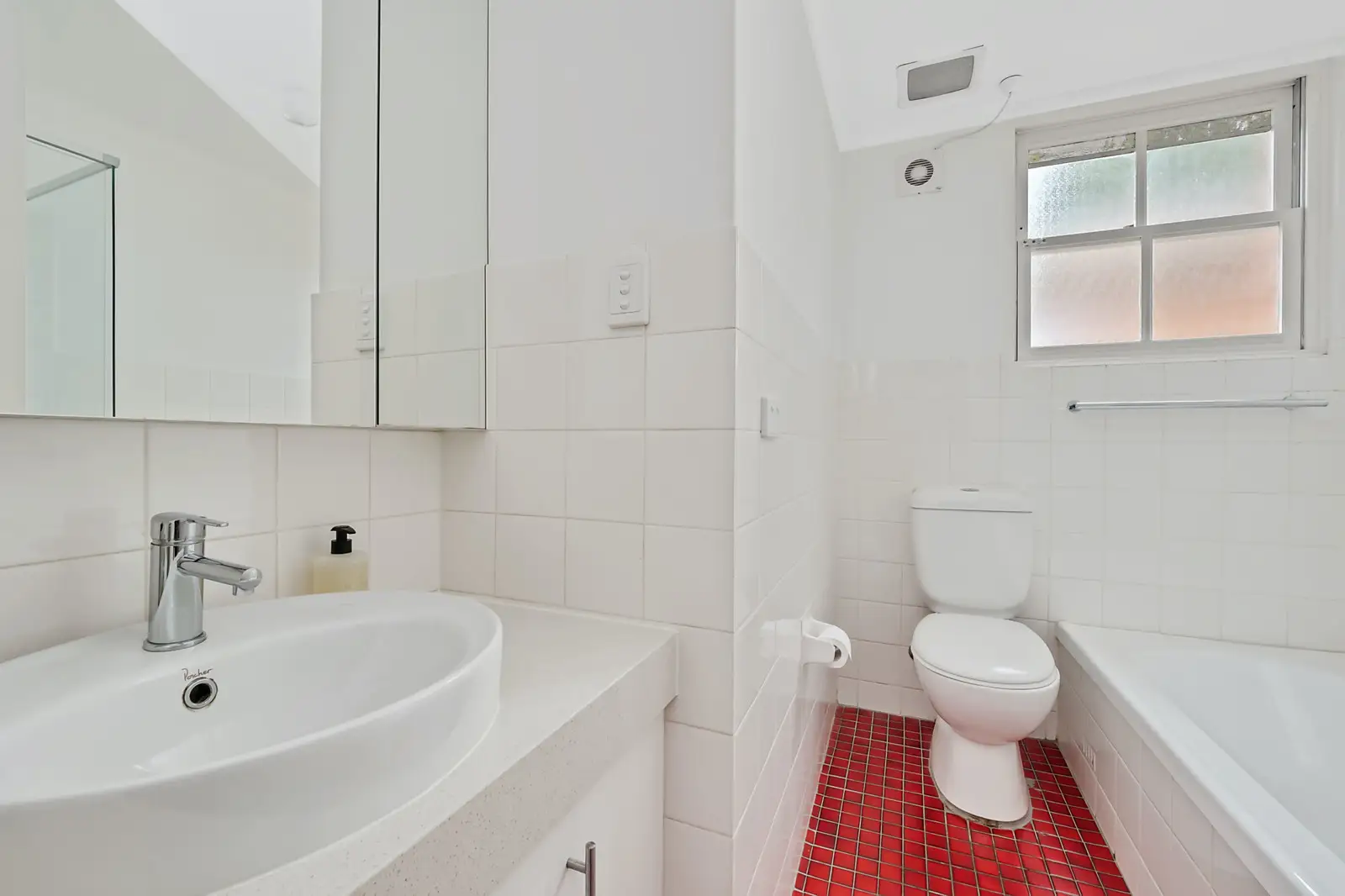 9/1-3 Fullerton Street, Woollahra Sold by Bradfield Badgerfox - image 1